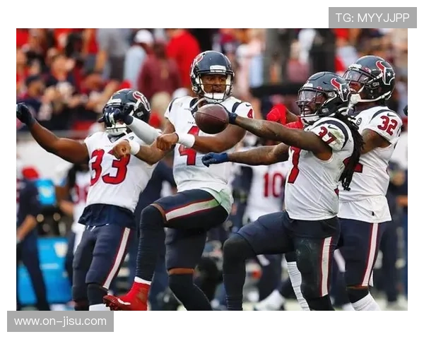乌鸦跑卫训练中加强红区冲刺,备战喷气机铁桶阵 乌鸦跑卫训练中加强红区冲刺,备战喷气机铁桶阵